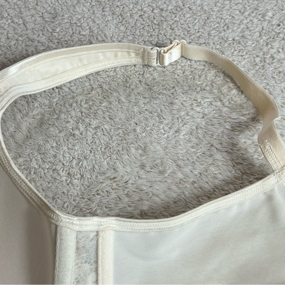 Cacique Lace Wired Bra Size 38D Cream and Gold - Picture 15 of 15